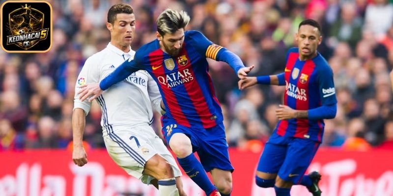 Barcelona kỳ vọng tạo địa chấn khi Real Madrid xuất hiện mâu thuẫn nội bộ 1 Barcelona mơ hạ Real để chạm tay cúp vàng